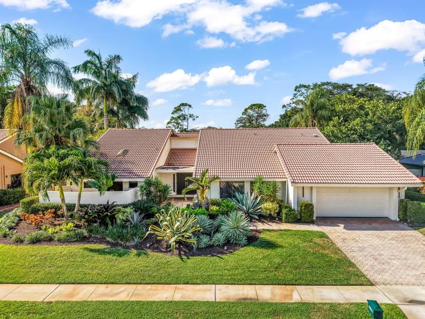 10571 Boca Woods Lane, Boca Raton FL 33428