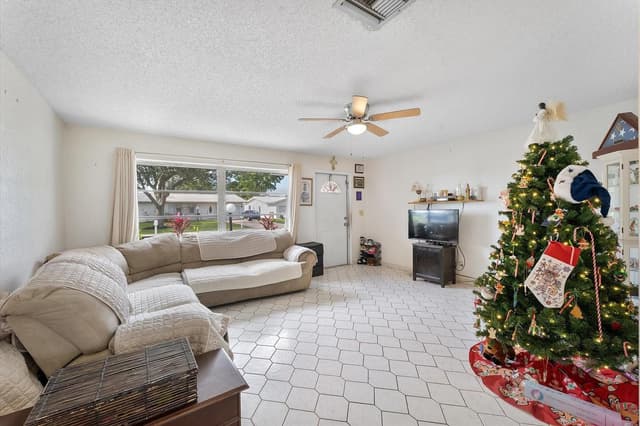 1540 NW 85th Avenue, Plantation FL 33322 - Plantation, FL - Photo 5
