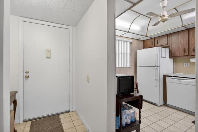 3050 Holiday Springs Boulevard # 108, Margate FL 33063 - Margate, FL - Photo 2
