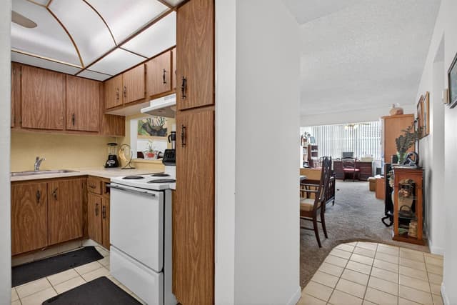 3050 Holiday Springs Boulevard # 108, Margate FL 33063 - Margate, FL - Photo 4