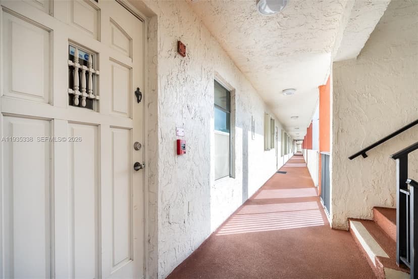150 S Hollybrook Ter # 208, Pembroke Pines FL 33025