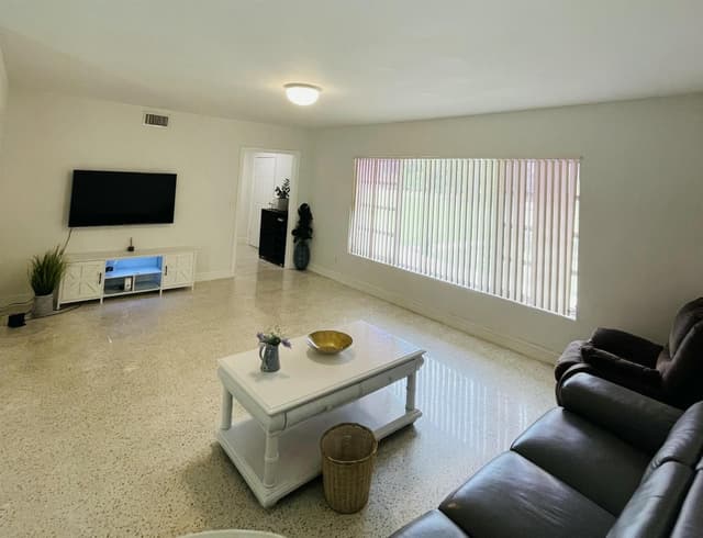8895 N Bates Road, Palm Beach Gardens FL 33418 - Palm Beach Gardens, FL - Photo 6