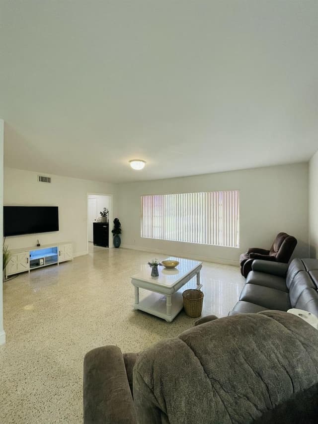 8895 N Bates Road, Palm Beach Gardens FL 33418 - Palm Beach Gardens, FL - Photo 7
