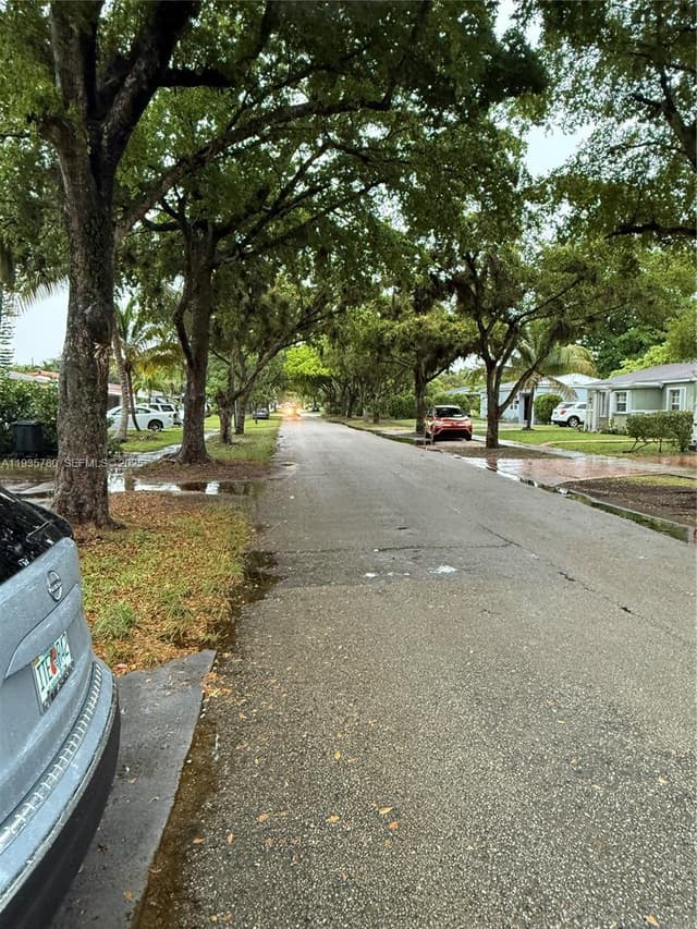 1031 NE 142nd St, North Miami FL 33161 - North Miami, FL - Photo 6