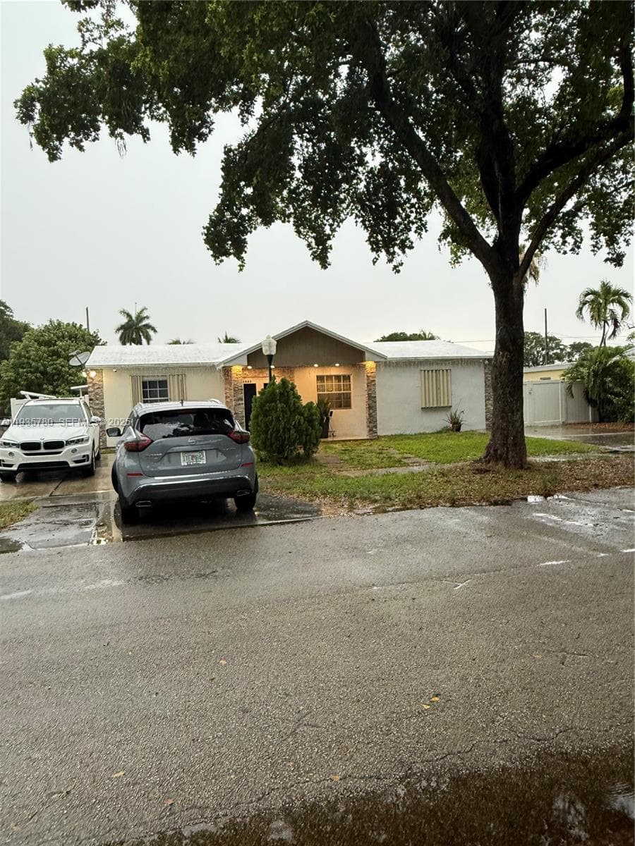 1031 NE 142nd St, North Miami FL 33161 - North Miami, FL - Photo 1