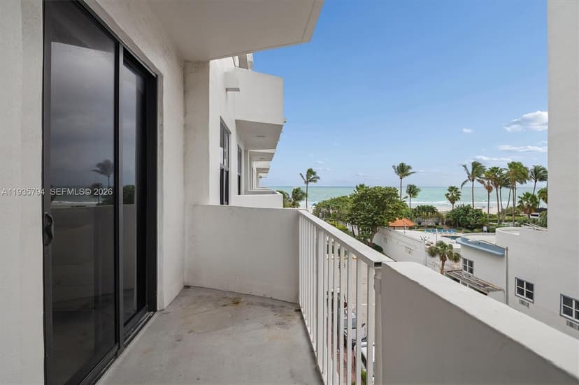 4301 Collins Ave # 403, Miami Beach FL 33140