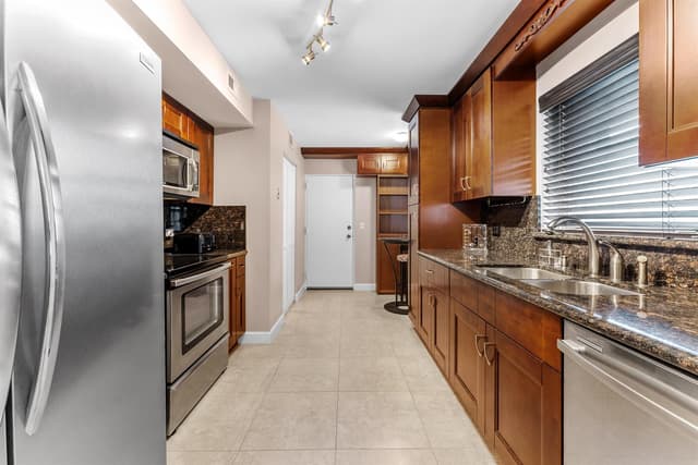 6300 NW 2nd Avenue # 201, Boca Raton FL 33487 - Boca Raton, FL - Photo 2