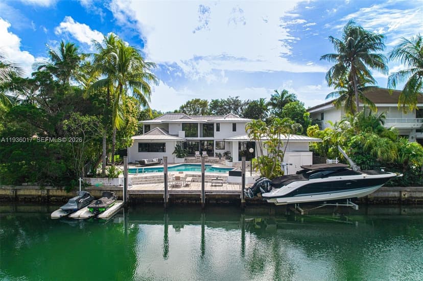 121 Knollwood Drive, Key Biscayne FL 33149