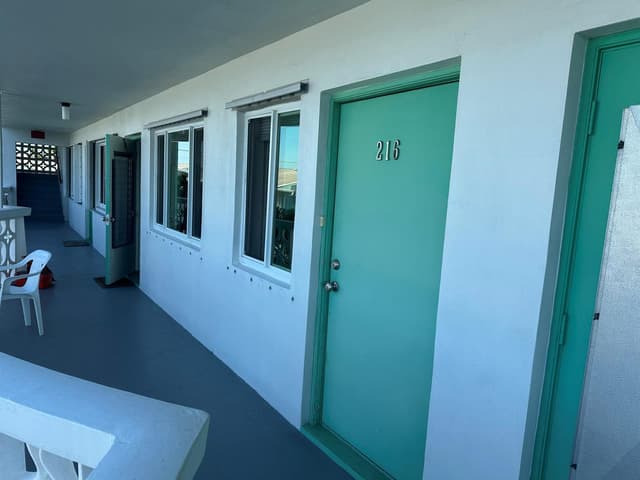 2381 Sunset Avenue # 216, Lake Worth FL 33461 - Lake Worth, FL - Photo 4
