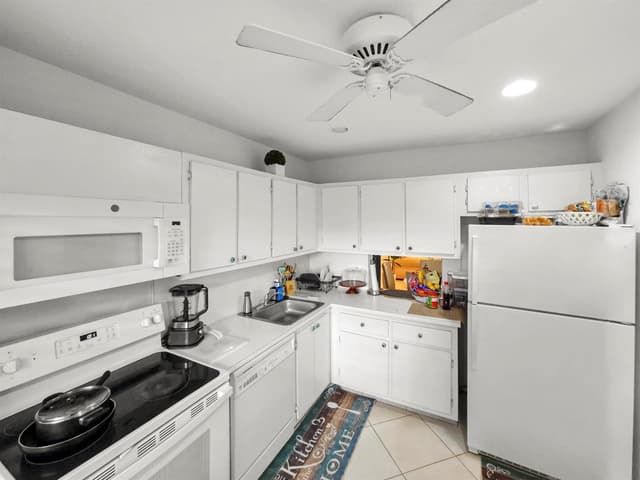 9286 Vista Del Lago # 35b, Boca Raton FL 33428 - Boca Raton, FL - Photo 4