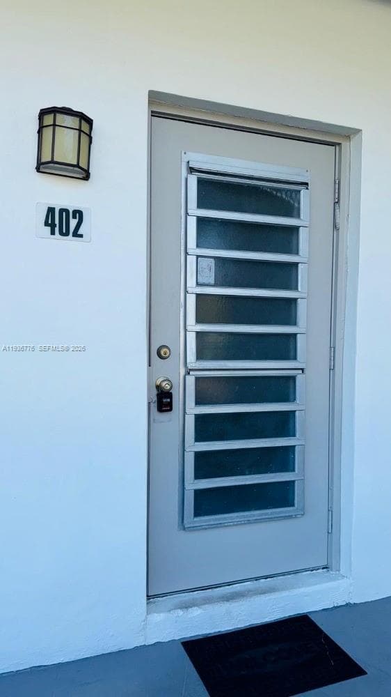 5000 NW 36th St # 402, Lauderdale Lakes FL 33319
