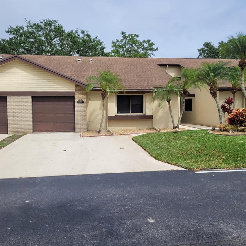 135 Meander Circle, Royal Palm Beach FL 33411