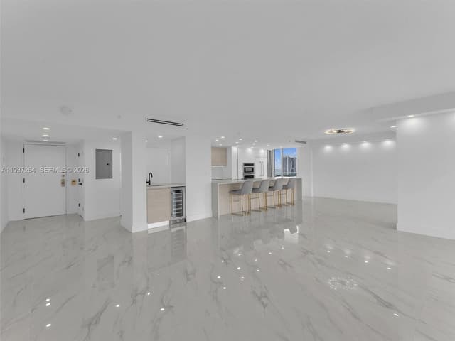 19707 Turnberry way # 25D, Aventura FL 33180 - Aventura, FL - Photo 3