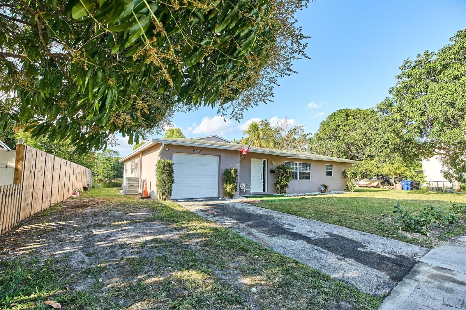6597 Salem Street, North Lauderdale FL 33068