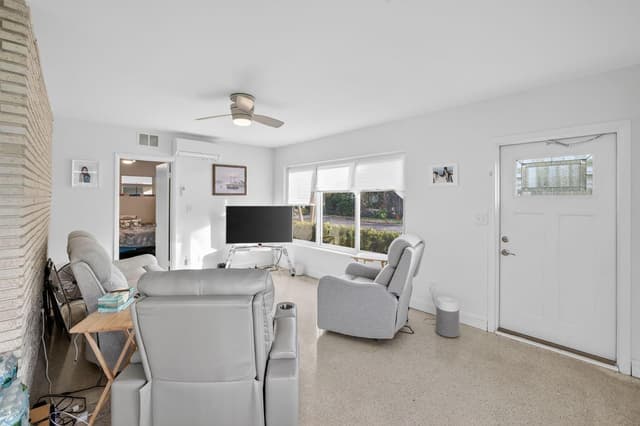 4436 Seagrape Drive, Lauderdale By The Sea FL 33308 - Lauderdale By The Sea, FL - Photo 5