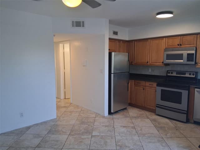 505 NE 20 Avenue # 217, Deerfield Beach FL 33441 - Deerfield Beach, FL - Photo 3