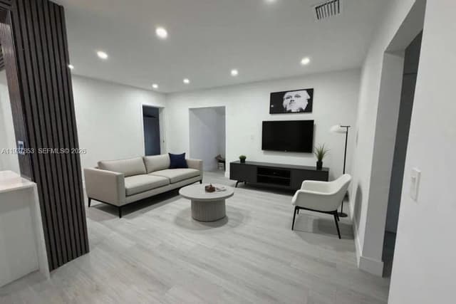 854 NW 76th St, Miami FL 33150 - Miami, FL - Photo 6