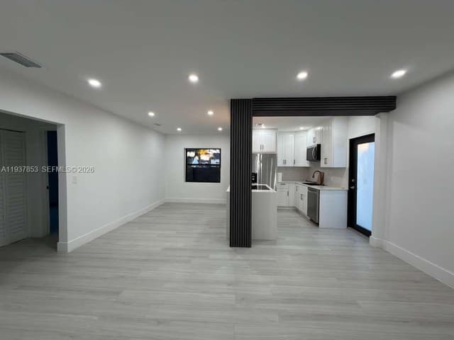 854 NW 76th St, Miami FL 33150 - Miami, FL - Photo 4