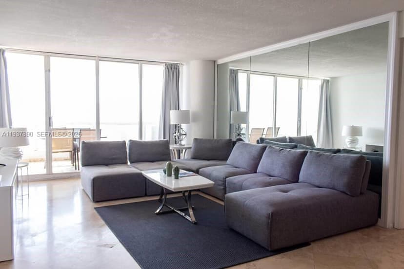 1717 N Bayshore Dr # 4141, Miami FL 33132