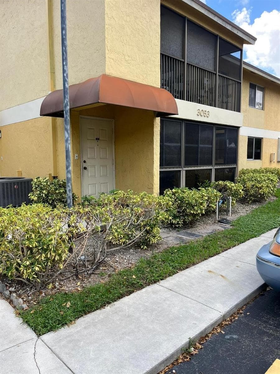 3053 N Oakland Forest Drive # 201, Oakland Park FL 33309 - Oakland Park, FL - Photo 1