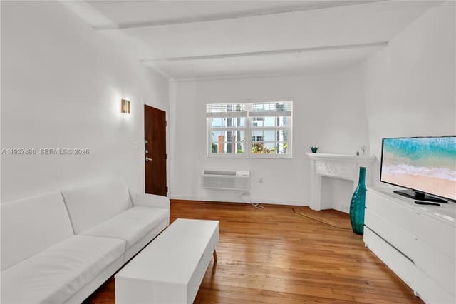 439 15th St # 2, Miami Beach FL 33139 - Miami Beach, FL - Photo 3