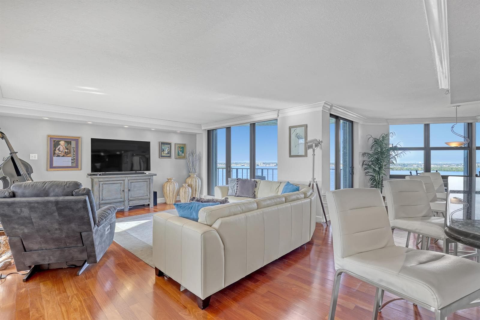 5420 N Ocean Drive # 1106, Singer Island FL 33404
