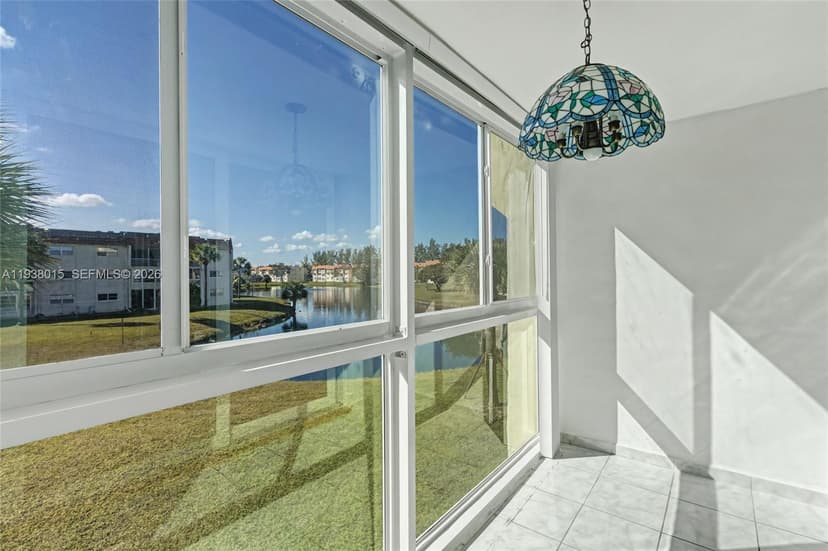 2831 Sunrise Lakes Dr. E # 204, Sunrise FL 33322