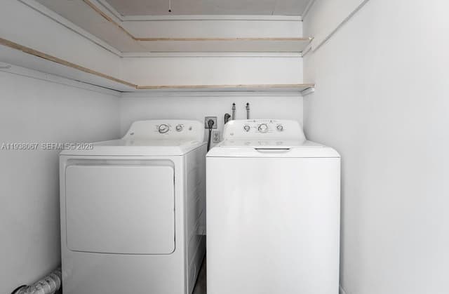 938 Normandy T # T938, Delray Beach FL 33484 - Delray Beach, FL - Photo 7