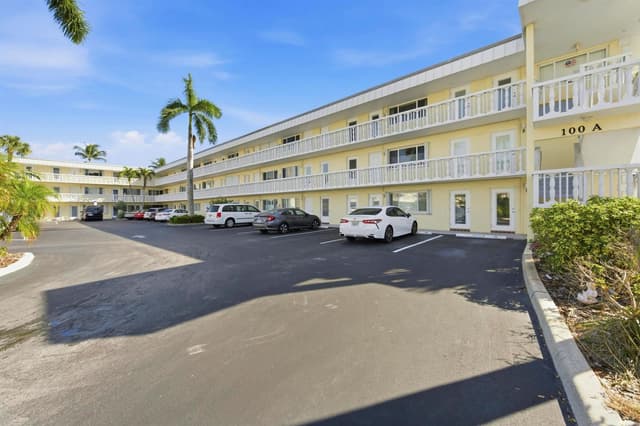 100 Doolen Court # 203, North Palm Beach FL 33408 - North Palm Beach, FL - Photo 2