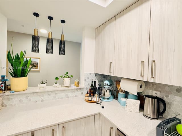 10950 NW 82nd St # 104, Doral FL 33178 - Doral, FL - Photo 2