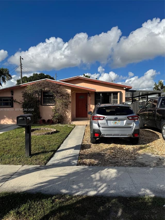 17 E 50th Pl, Hialeah FL 33013 - Hialeah, FL - Photo 2