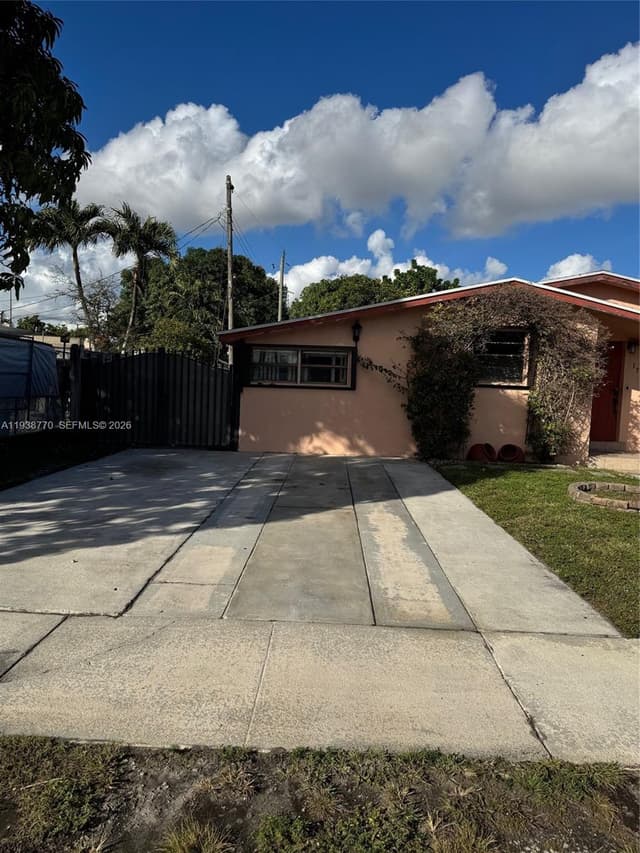 17 E 50th Pl, Hialeah FL 33013 - Hialeah, FL - Photo 3