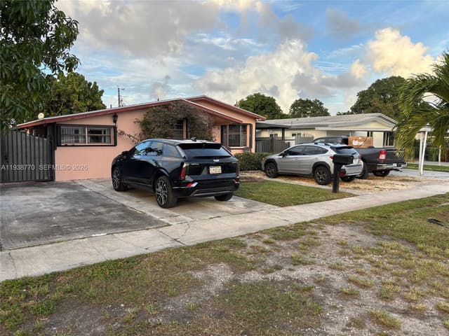 17 E 50th Pl, Hialeah FL 33013 - Hialeah, FL - Photo 4