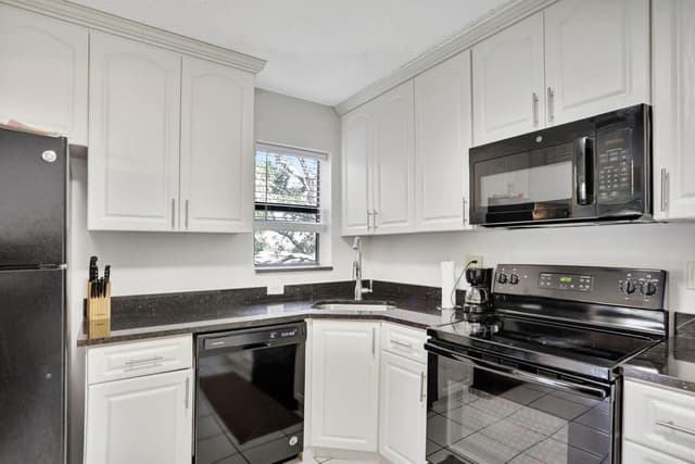 2748 S Carambola Circle # 1923, Coconut Creek FL 33066 - Coconut Creek, FL - Photo 2