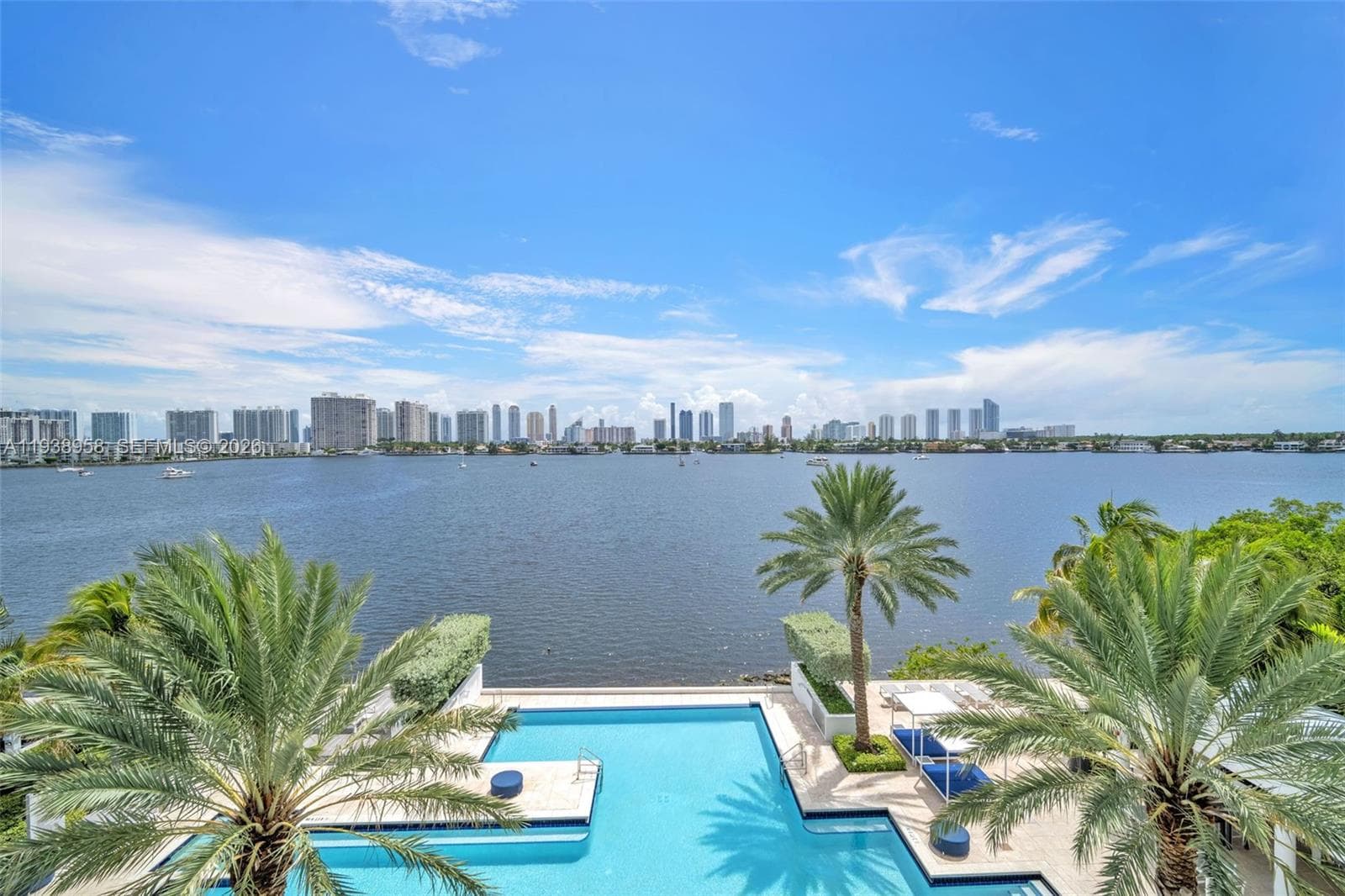 17111 Biscayne Blvd # 411, North Miami Beach FL 33160 - North Miami Beach, FL - Photo 1