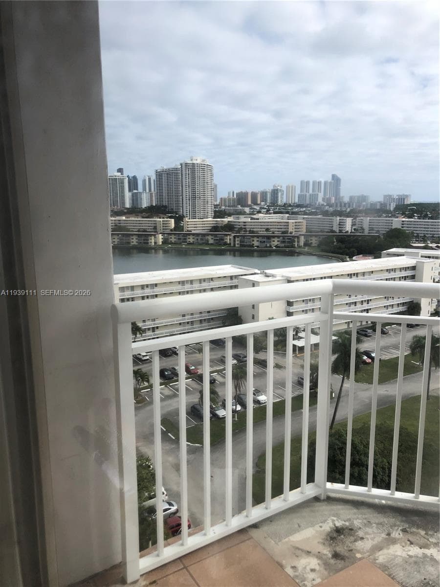 18011 Biscayne Blvd # 1403, Aventura FL 33160 - Aventura, FL - Photo 1