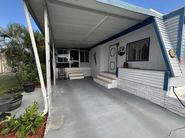4912 NW 3rd Ave, Lot 940, Deerfield Beach FL 33064 - Deerfield Beach, FL - Photo 3