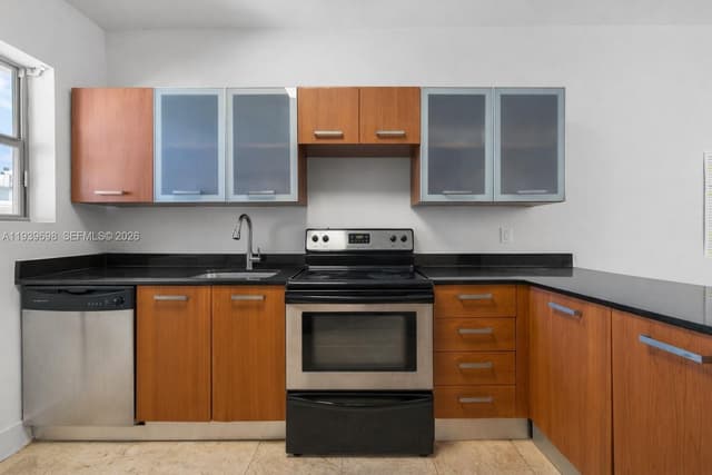 1045 Lenox Ave # 7, Miami Beach FL 33139 - Miami Beach, FL - Photo 6