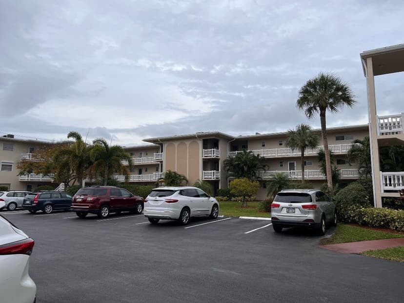 2811 S Garden Drive # 207, Lake Worth FL 33461