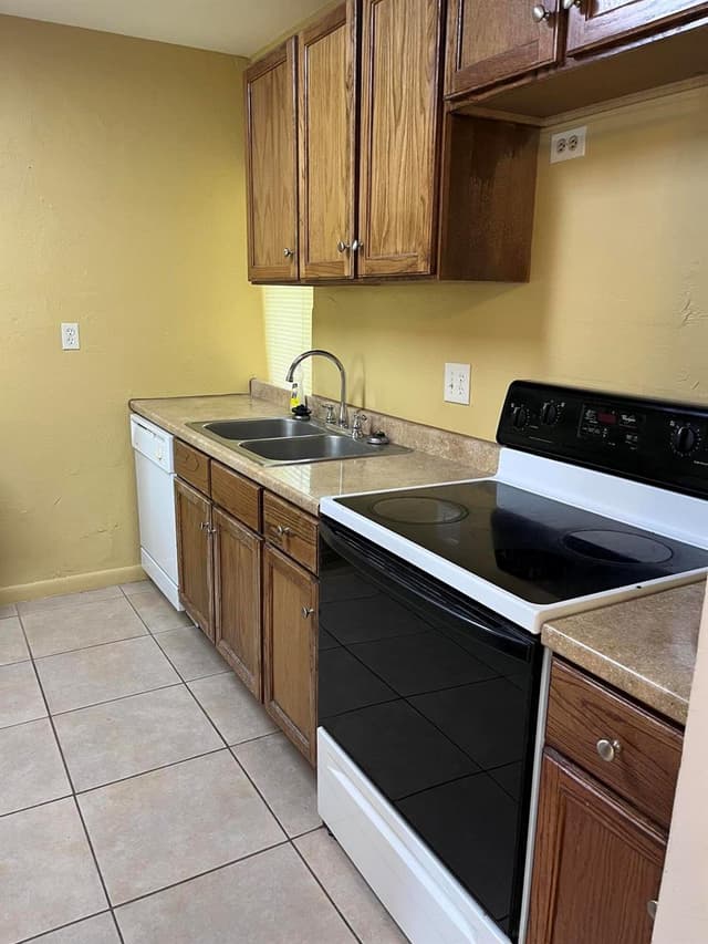 8141 SW 24th Court # 108, Davie FL 33324 - Davie, FL - Photo 2