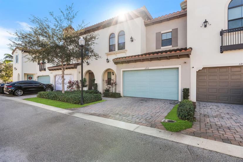 12512 NW 32 Manor # 3, Sunrise FL 33323
