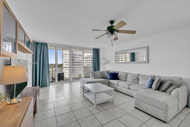 5601 Collins Ave # 825, Miami Beach FL 33140 - Miami Beach, FL - Photo 2