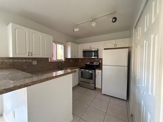 935 NE 33rd Terr # 104, Homestead FL 33033 - Homestead, FL - Photo 4