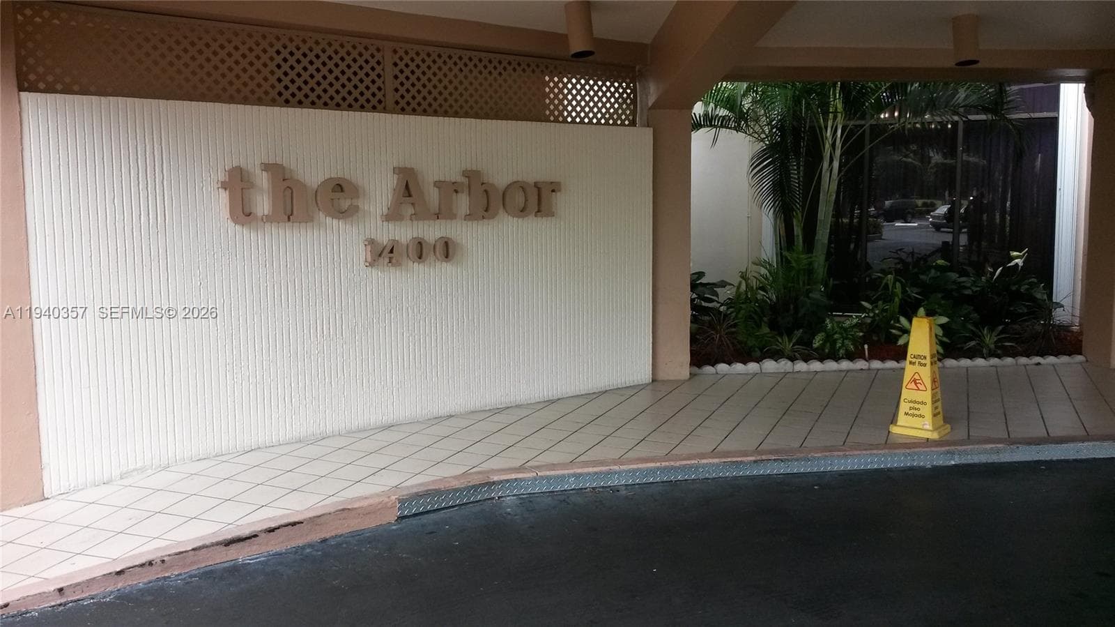 1400 Saint Charles Pl # 524, Pembroke Pines FL 33026