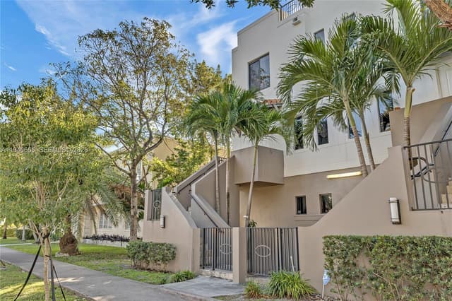 1405 Galiano St # 4, Coral Gables FL 33134 - Coral Gables, FL - Photo 3