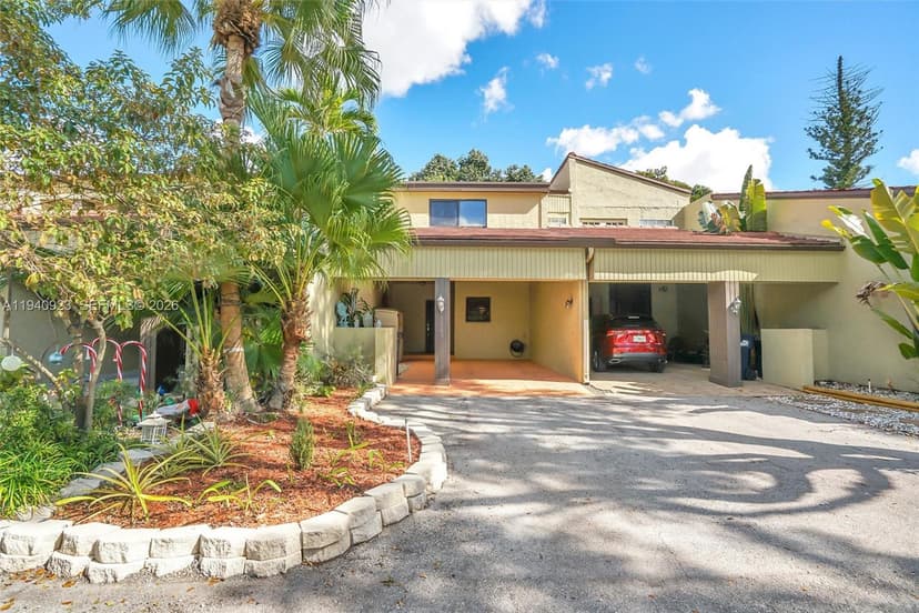 3865 Estepona Ave, Doral FL 33178