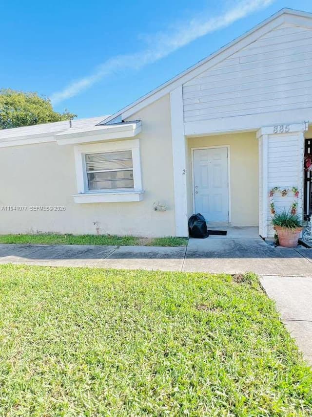 885 NE 213th Ter # 2, Miami FL 33179 - Miami, FL - Photo 3