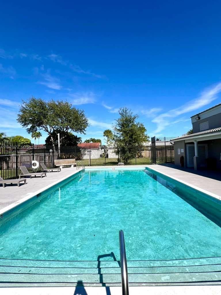 885 NE 213th Ter # 2, Miami FL 33179 - Miami, FL - Photo 1