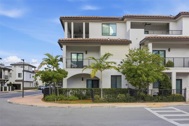 4250 NW 83rd Ave, Doral FL 33166 - Doral, FL - Photo 3