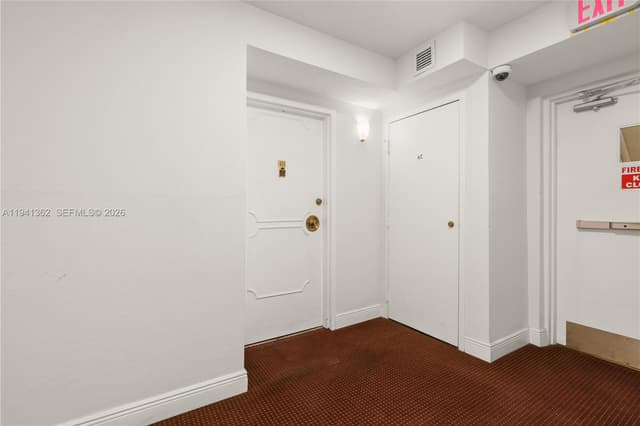 437 Golden Isles Dr # 4D, Hallandale Beach FL 33009 - Hallandale Beach, FL - Photo 2